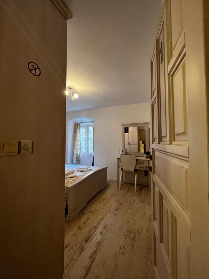 Athos Guesthouse 코토르 외부 사진