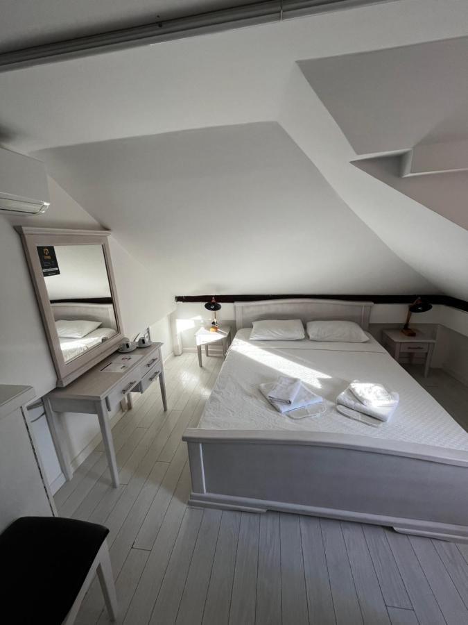 Athos Guesthouse 코토르 외부 사진